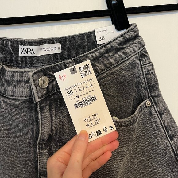 Zara Mom Fit Shorts, Washed Black, Size 4 - Picture 2 of 4